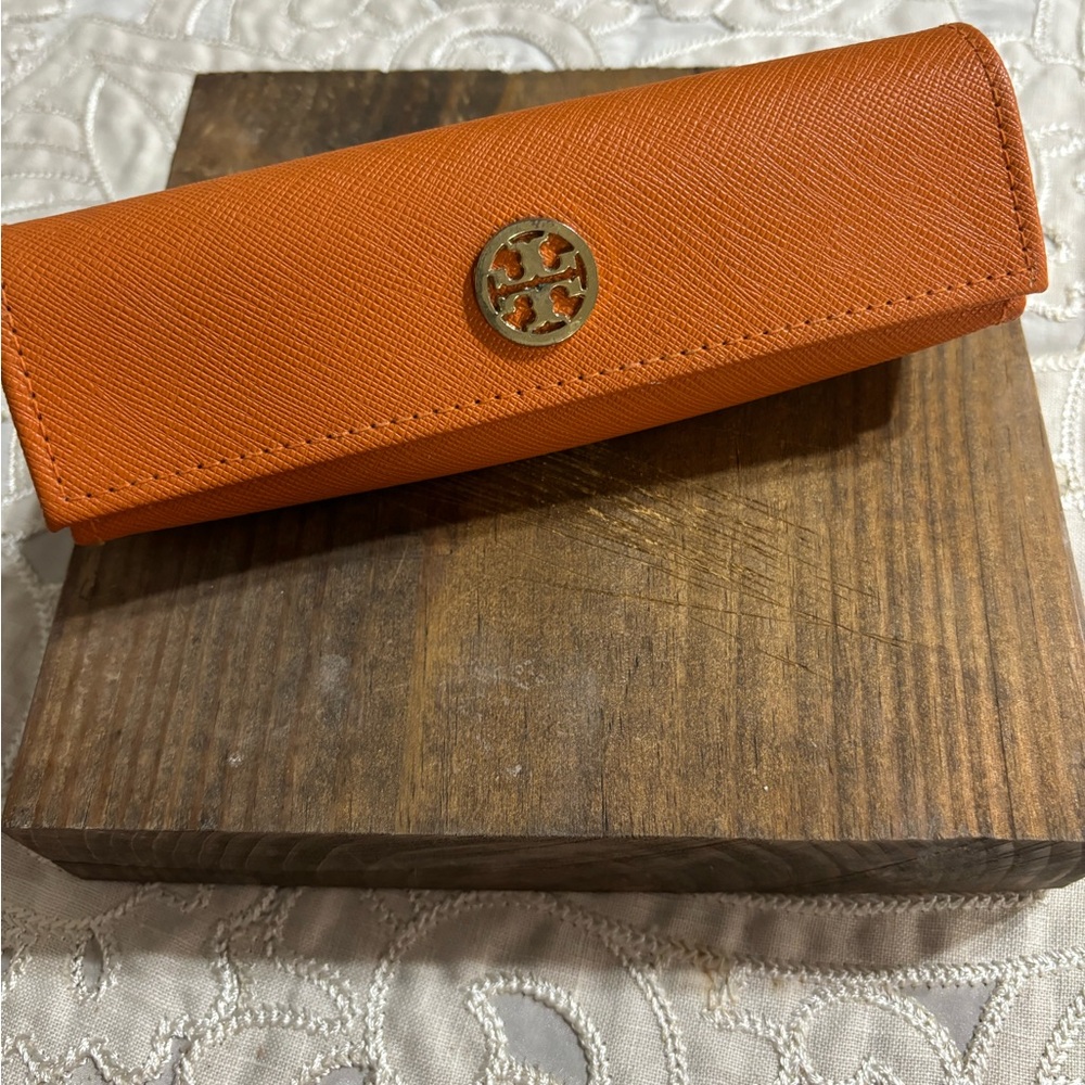Tory Burch sunglass case.  No glasses.